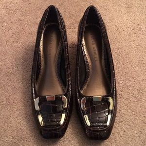 Laura Ashley pumps
